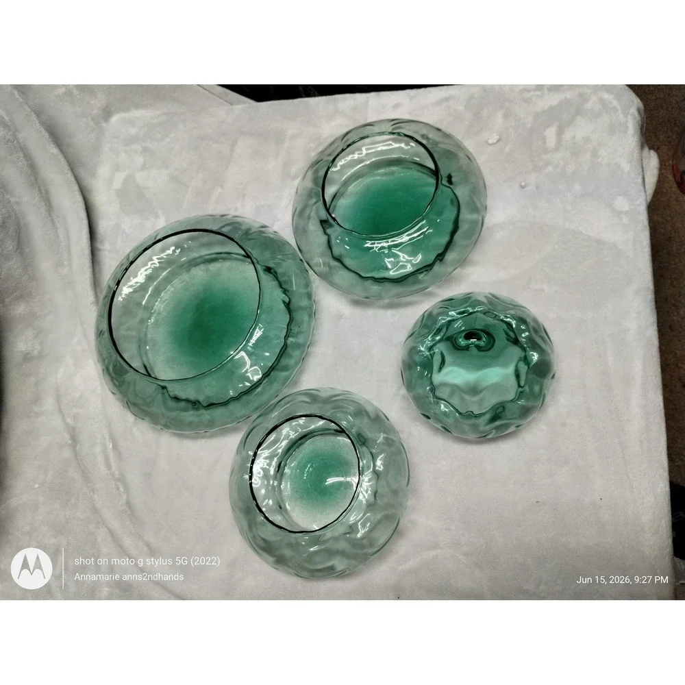 N/A green glass